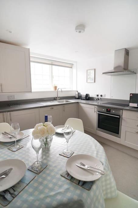 Apartmán Franks, Cowes - Sleeps 4 - 2 Bed - 2 Bath - Central Location Exteriér fotografie